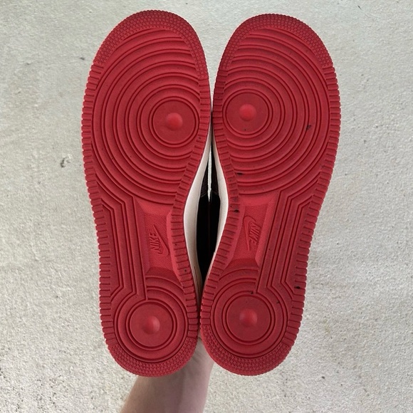 Nike Kids Black and Gold Sneakers with Red Accents - Picture 3 of 4